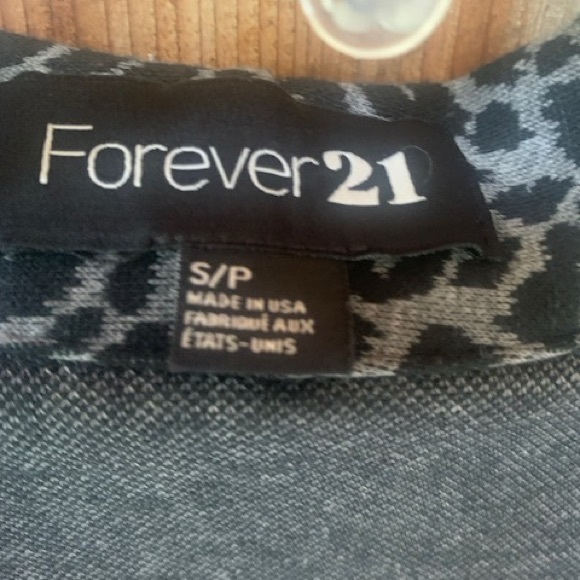 Cropped animal print blazer small - Picture 2 of 3